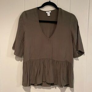 BP. green V-neck Peplum Top